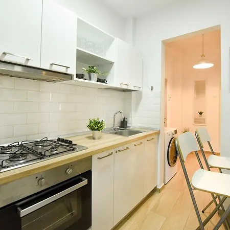Cozy Nest - 1br In The Center Apartmán